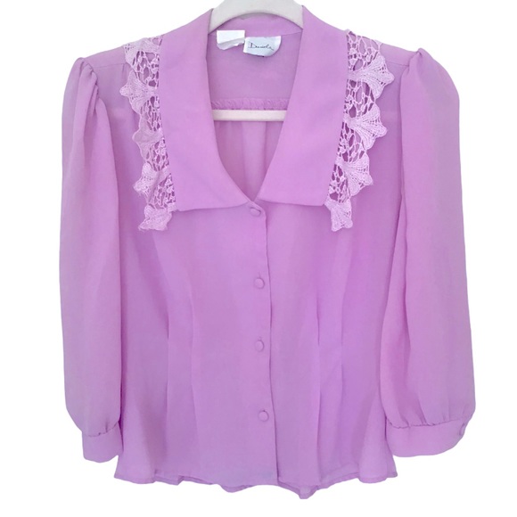 FINAL PRICE Pretty Lavender Blouse
Vintage Sz M - Picture 1 of 3